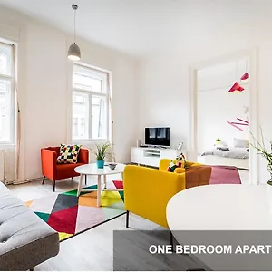 Bpr Art Of Rainbow Appartamento Budapest